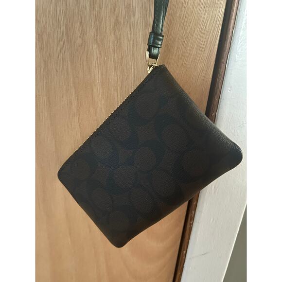 Coach Wallet - Picture 2 of 6